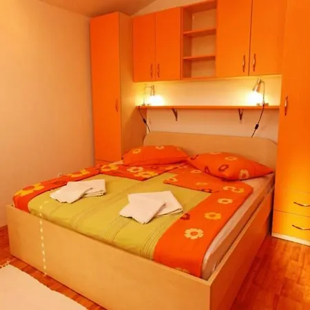 Daire Marija Hvar Town